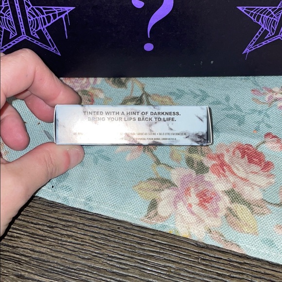COPY - Jeffree star widow lipstick - Picture 3 of 3